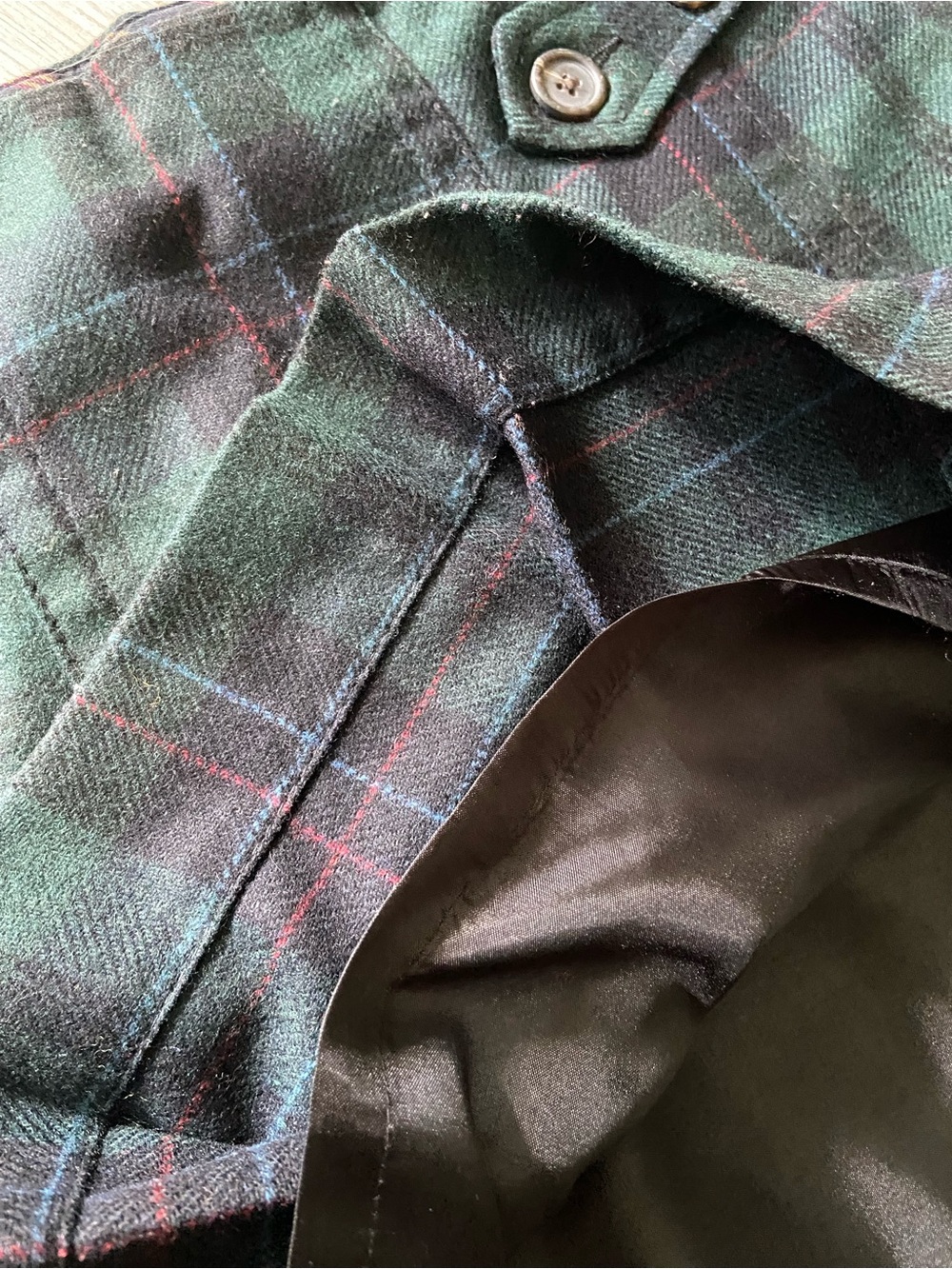 Wool mini skirt in green plaid - Picture 2 of 7